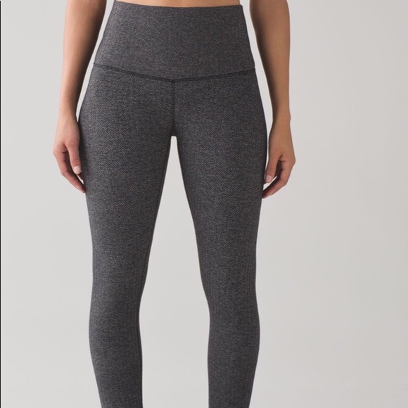 lululemon athletica Pants - Lululemon Wunder Under leggings